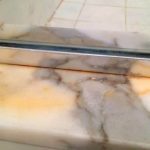 🪙 زرد شدن سنگ‌های روشن: دلایل، راهکارها و روش‌های پیشگیری 🪙